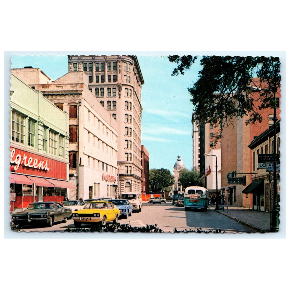 Postcard Downtown Savannah Georgia Walgreens Classic‎ Cars Bus Street View